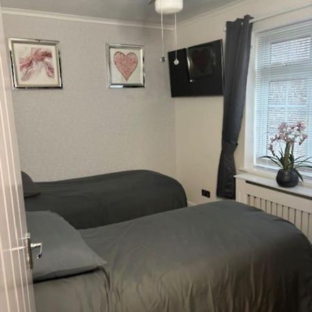 Clarke'S Airbnb Villa Worthing Exterior foto
